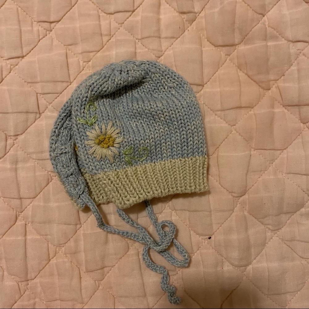 Wild wawa daisy knitted bonnet